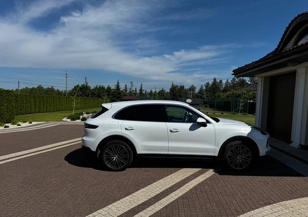 Porsche Cayenne cena 265000 przebieg: 125000, rok produkcji 2018 z Dębica małe 22